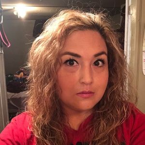 Meet your Posher, Noemy